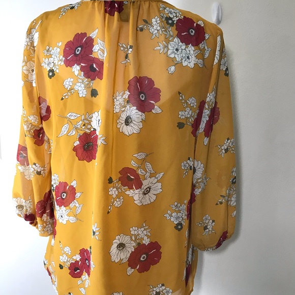 B-Design Top - Picture 8 of 8